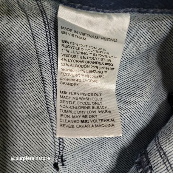 Chico's Jeans Size 6 Pull On Wide Leg Crop High Rise Dark Wash Stretch Denim - Picture 4 of 11